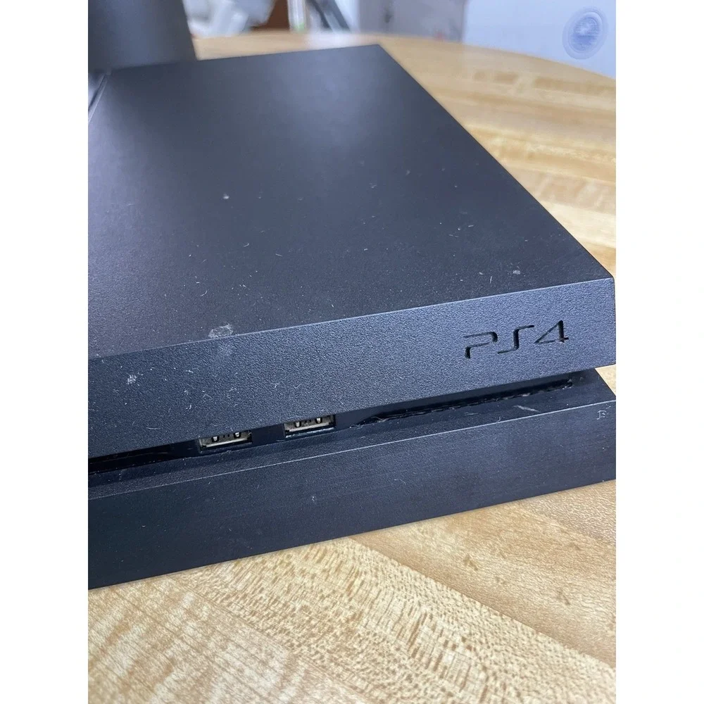 Sony Playstation 4 500GB Console CUH-1001A Does Not Power On